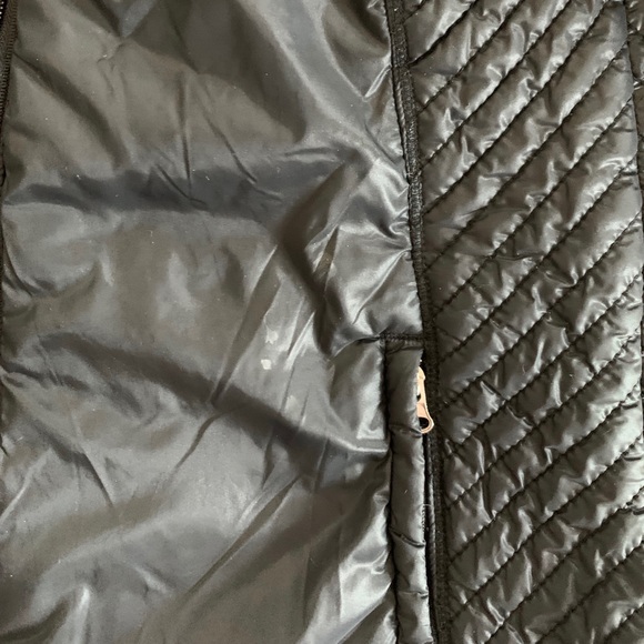 Ellie Activewear Lightweight Down Puffer Jacket - Picture 4 of 4